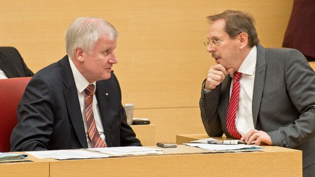 Seehofer und Herold im Plenum des Bayerischen Landtags